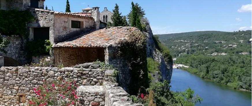 Aiguèze, a medieval jewel overlooking the Ardèche