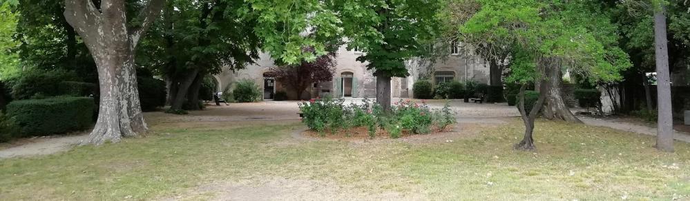 Bandeau mfr cour interieure©nb uzessentiel