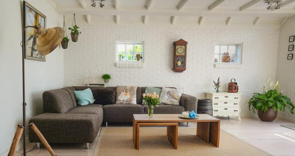 Living room rudy and peter skitterians from pixabay edited