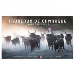 Taureaux de camargue focus